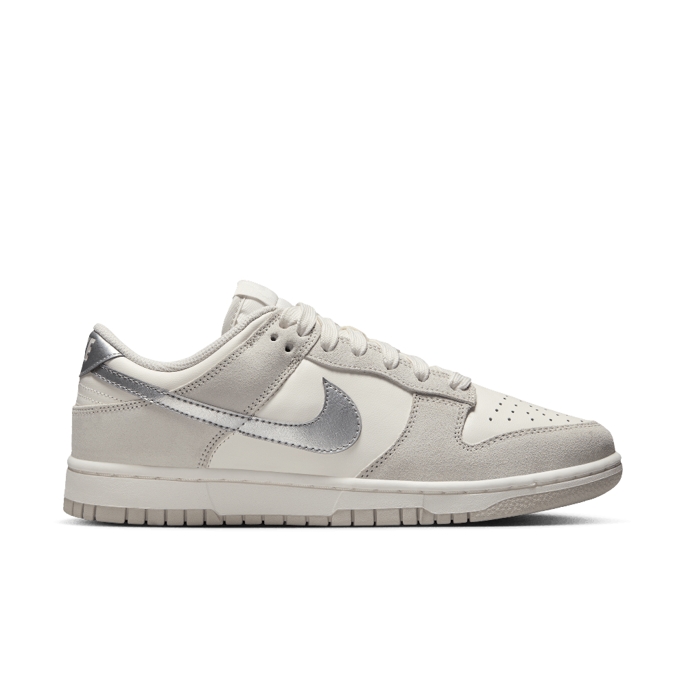 Nike Dunk Low Silver Swoosh (Femme)