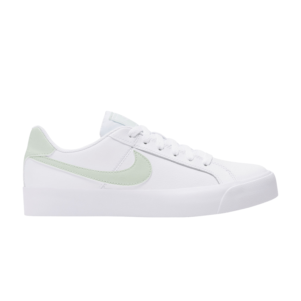 Nike Court Royale AC « White Pistachio Frost » (femmes)