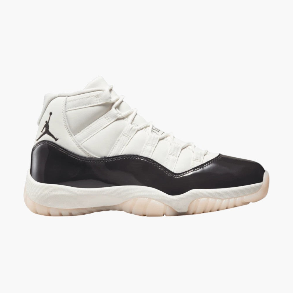 Jordan 11 Retro WMNS Neapolitan